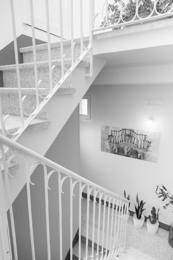 Tocco Barocco - Locazioni Brevi - Hotel Ragusa Bagian luar foto