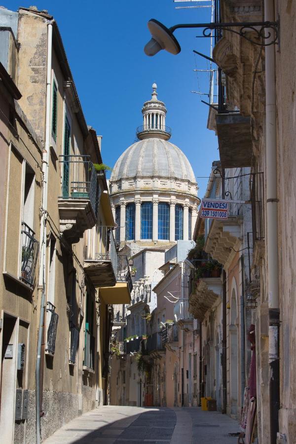 Tocco Barocco - Locazioni Brevi - Hotel Ragusa Bagian luar foto