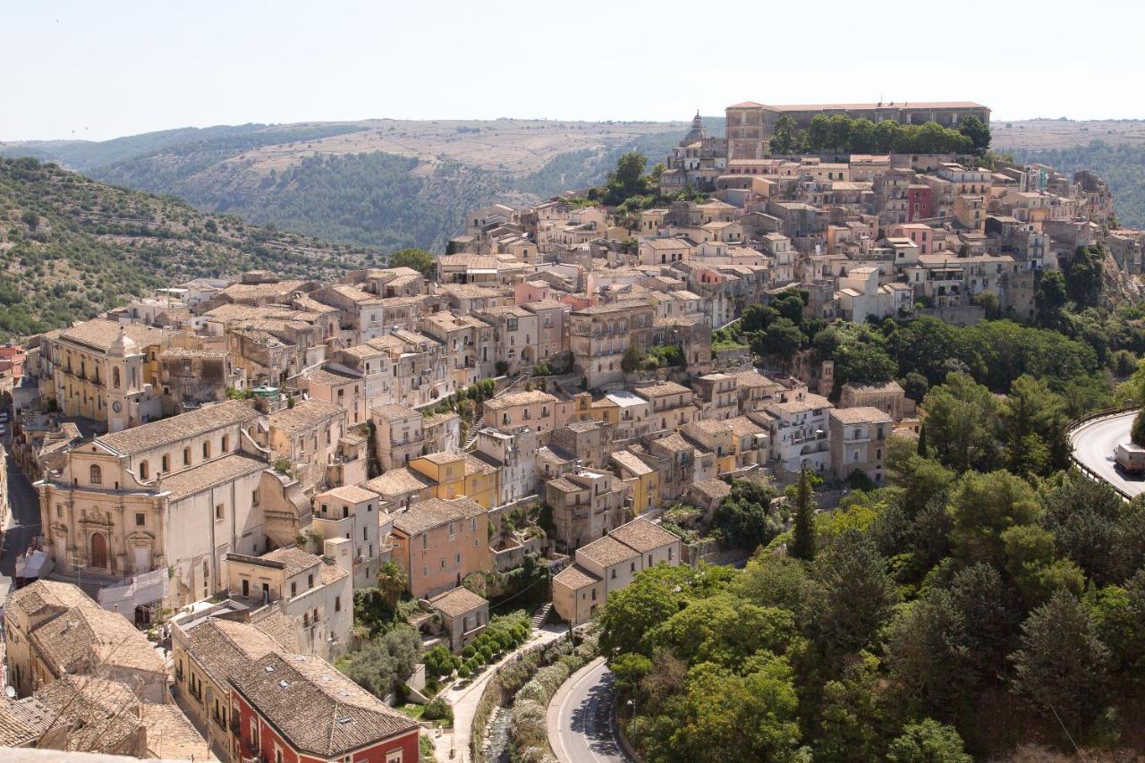 Tocco Barocco - Locazioni Brevi - Hotel Ragusa Bagian luar foto
